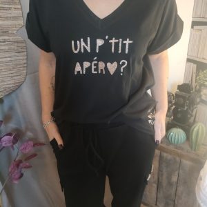 "L'accessoire incontournable pour sublimer vos tenues avec style et élégance."