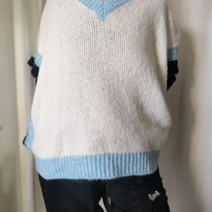 Poncho en maille ample – douceur, élégance et style bohème chic.